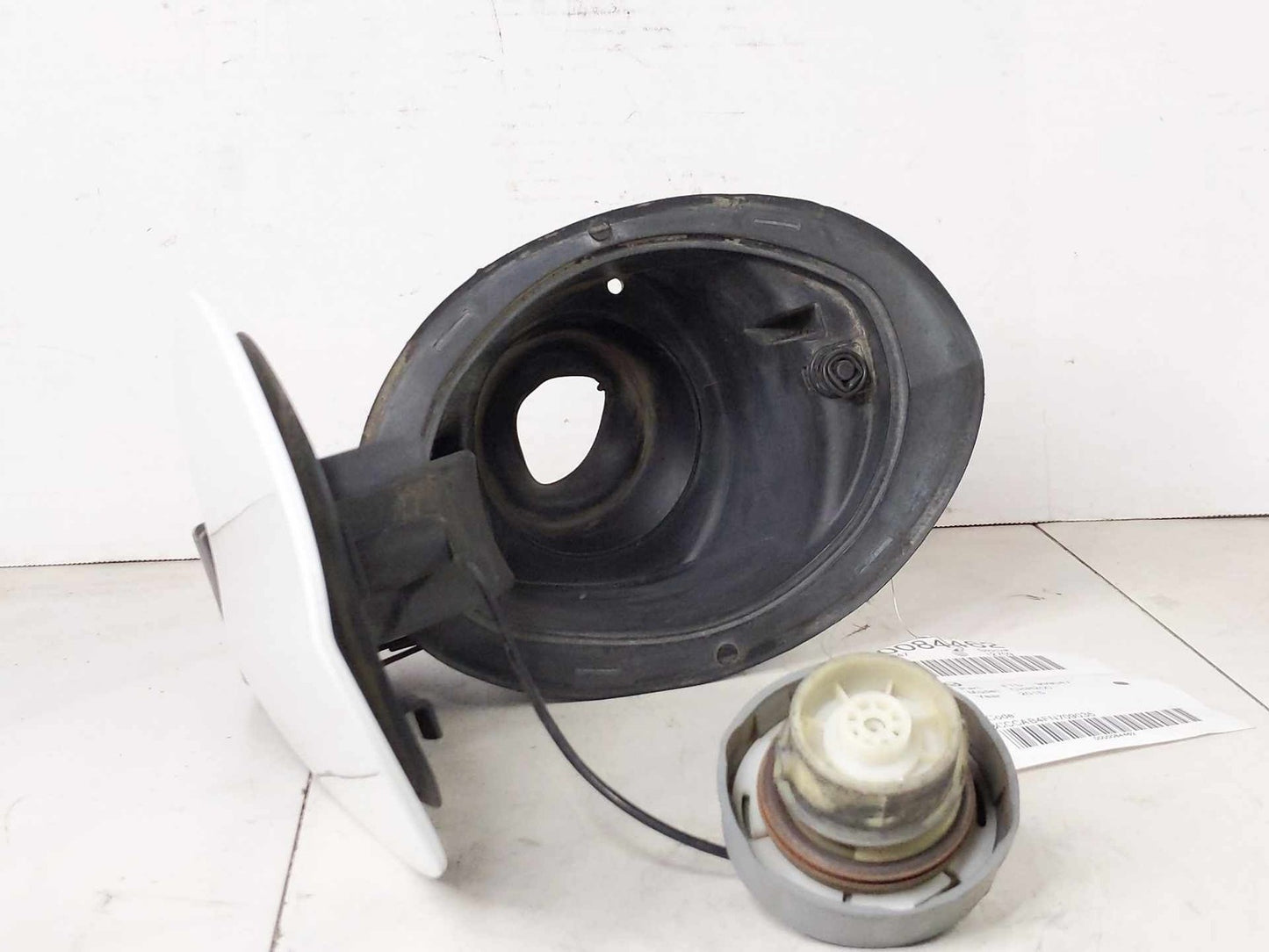 Fuel Tank Door CHRYSLER 200 15 16 170