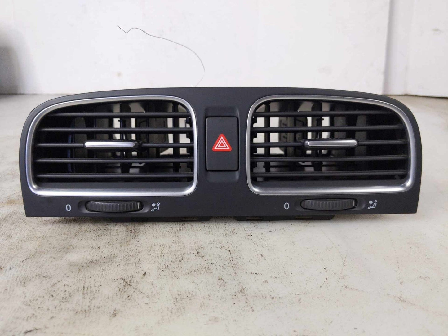 Air Cond./heater Vents GOLF EXCEPT GTI 120
