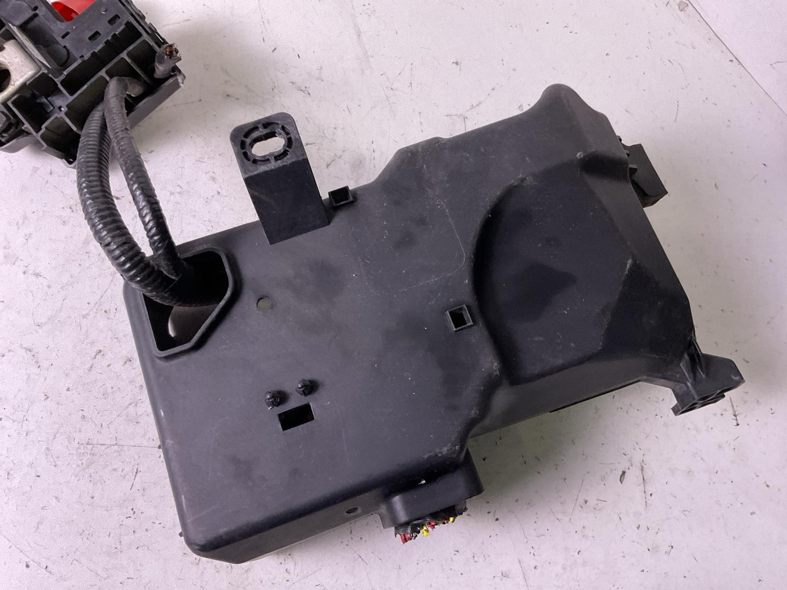 Engine Fuse Box For 2015 2016 Dodge Dart5