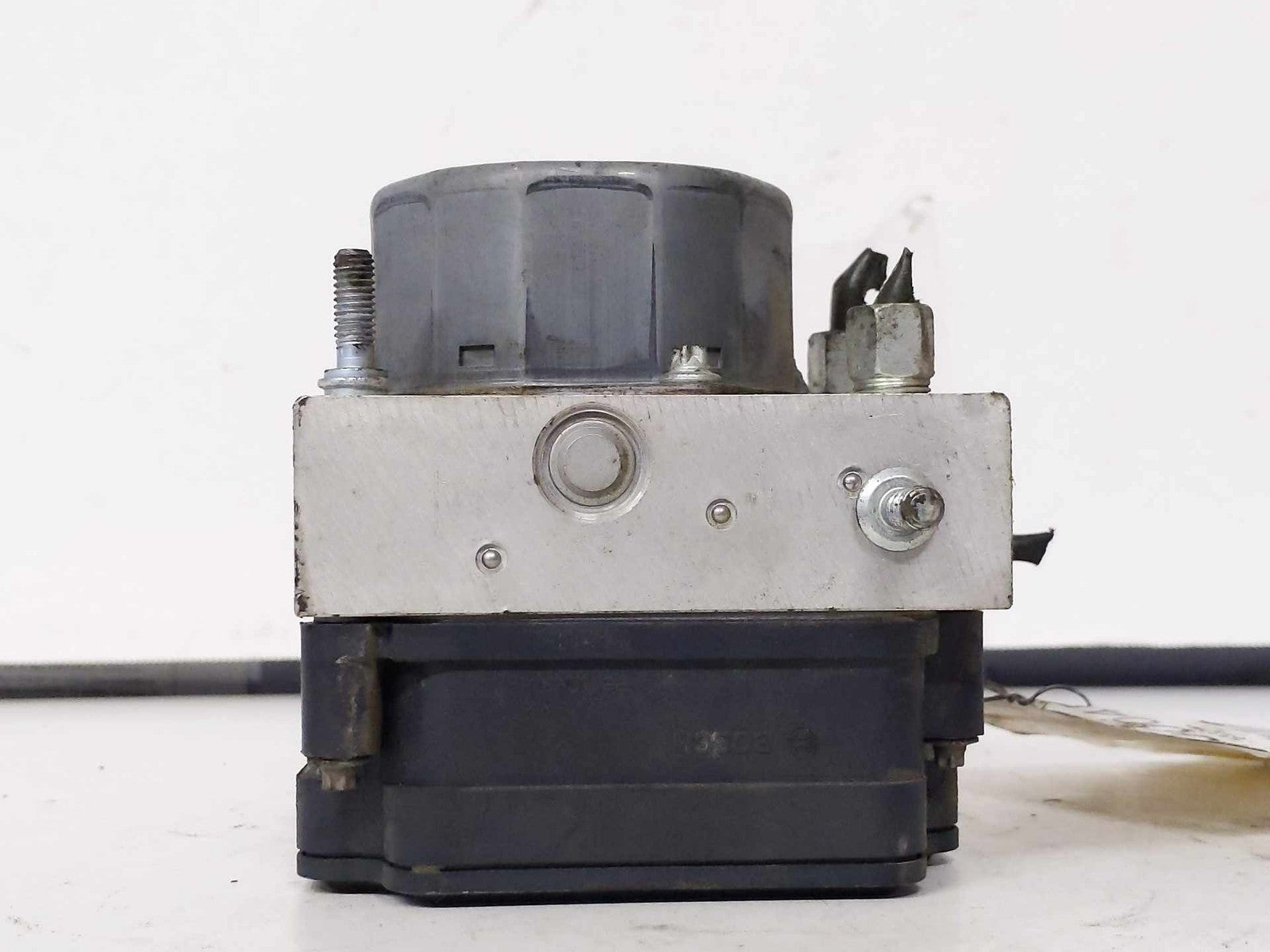 Anti-lock Brake Parts NISSAN VERSA 15 16 17 18 193