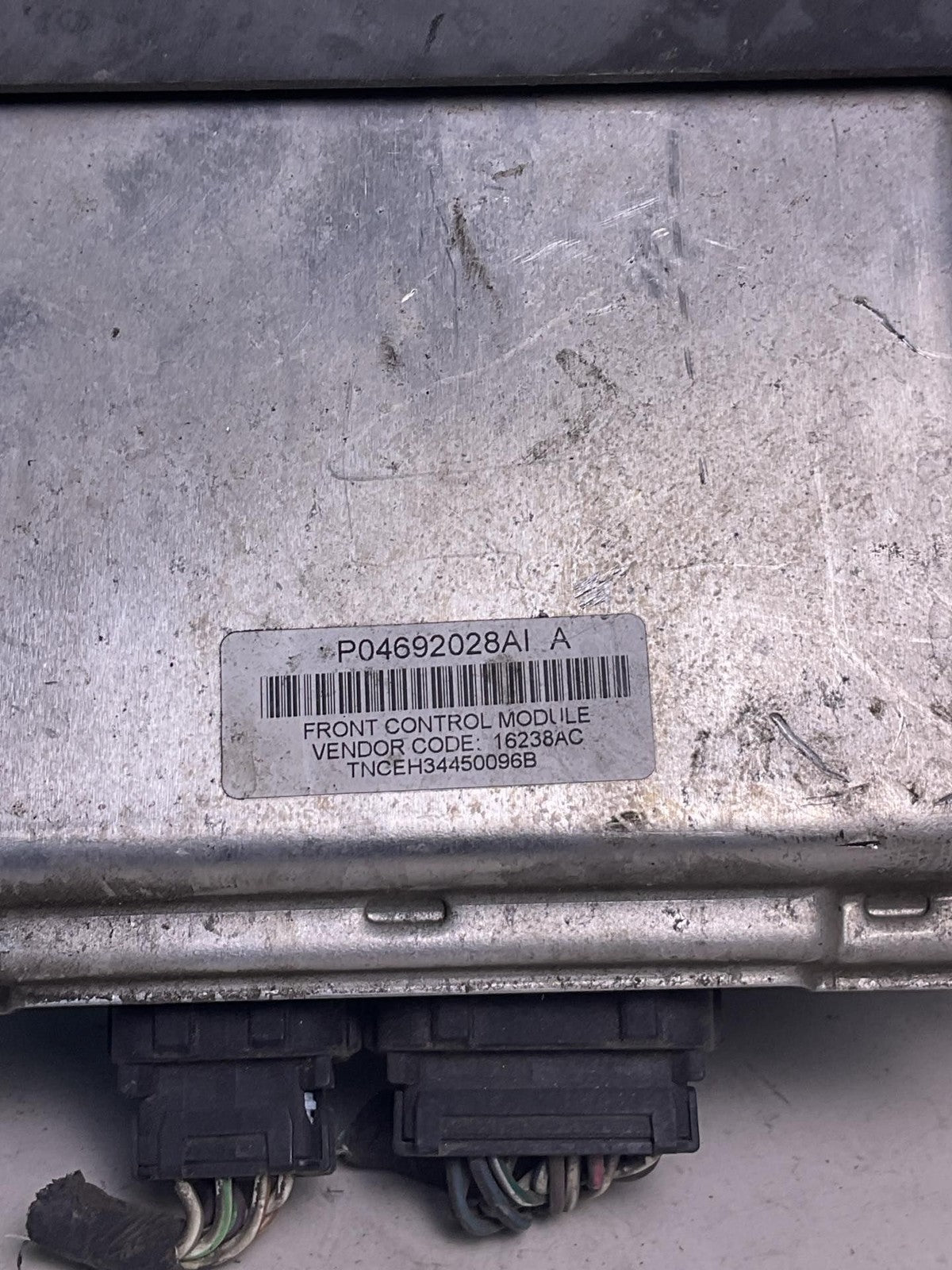 Engine Fuse Box CHRYSLER 300 06 074