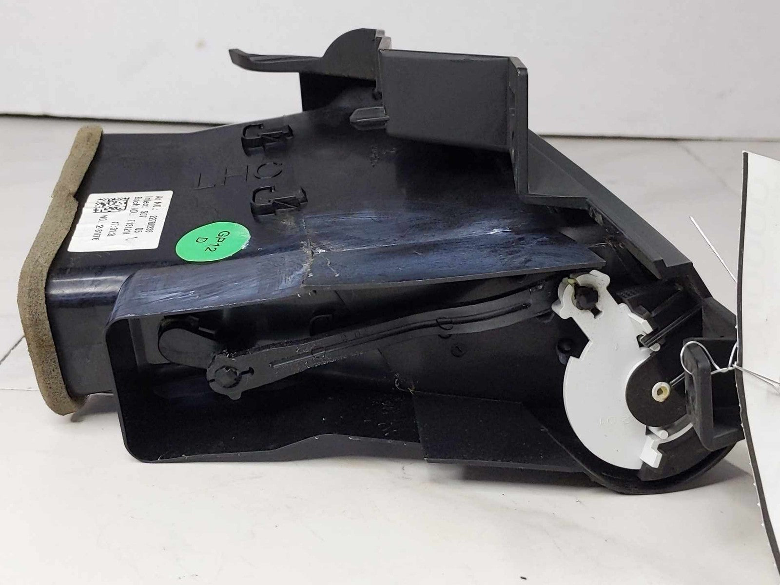 Air Cond./heater Vents GMC YUKON 153