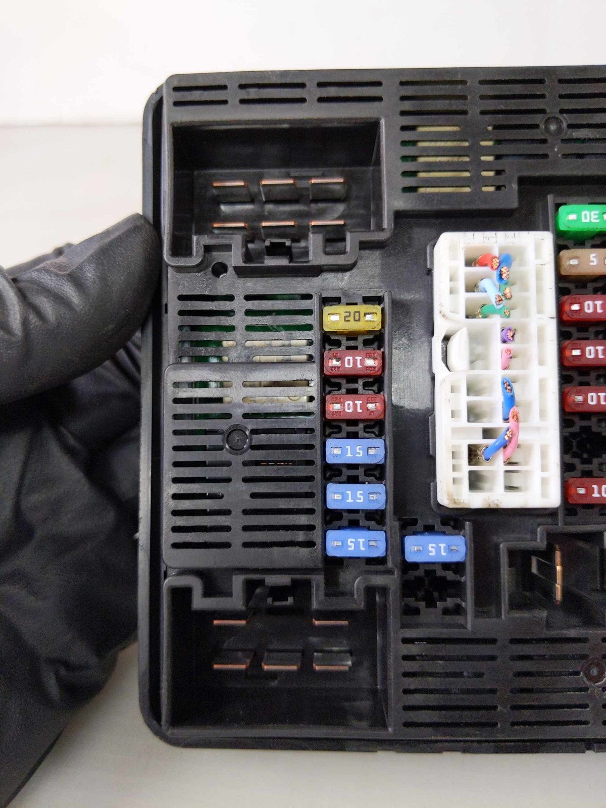 Engine Fuse Box NISSAN VERSA 20 21 22 23 246