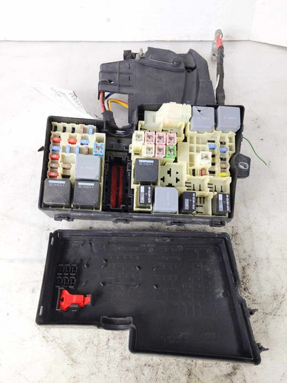 Engine Fuse Box FORD FOCUS 12 13 140