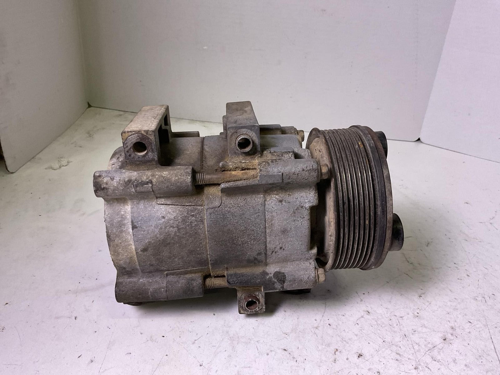 A/c Air Compressor FORD EXPEDITION 97 98 99 00 01 021