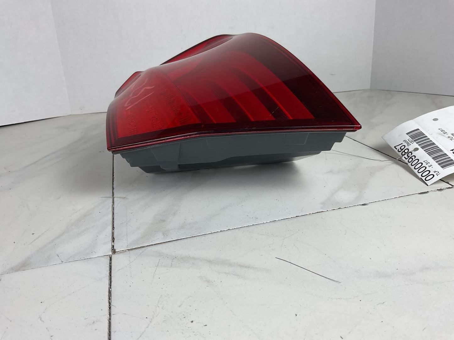 Tail Light Assembly BMW 528I Right 11 12 133