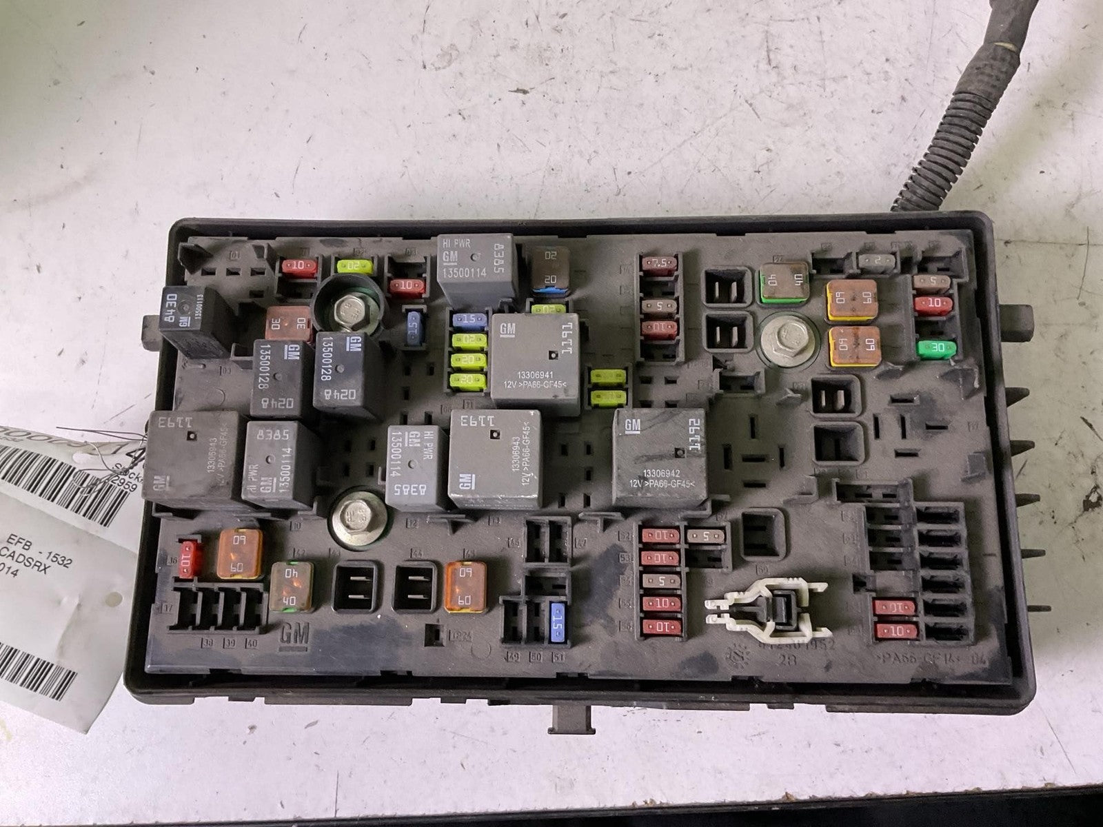 Engine Fuse Box CADILLAC SRX 14 15 160