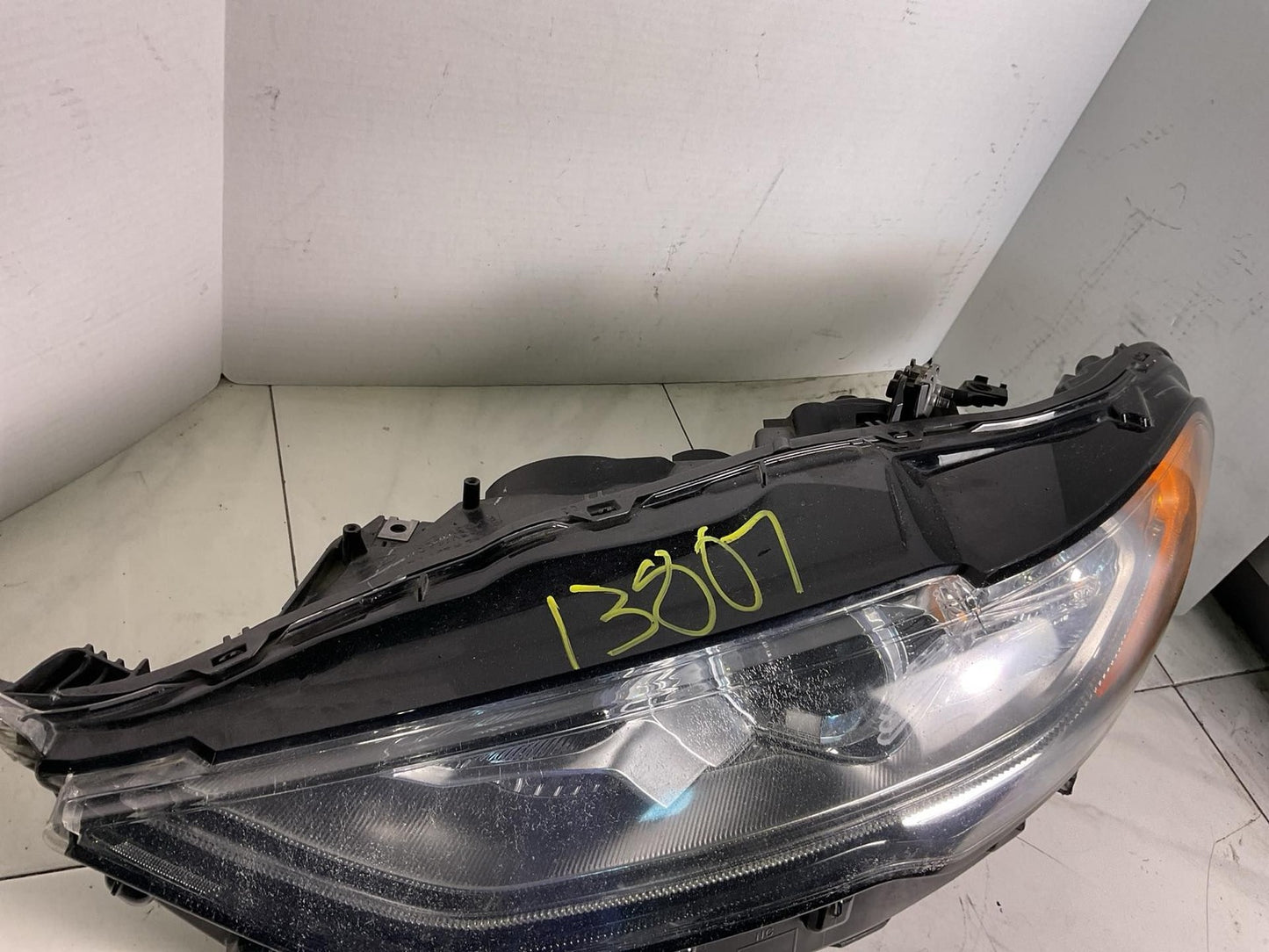 Headlamp Assembly FORD FUSION Left 17 18 19 202