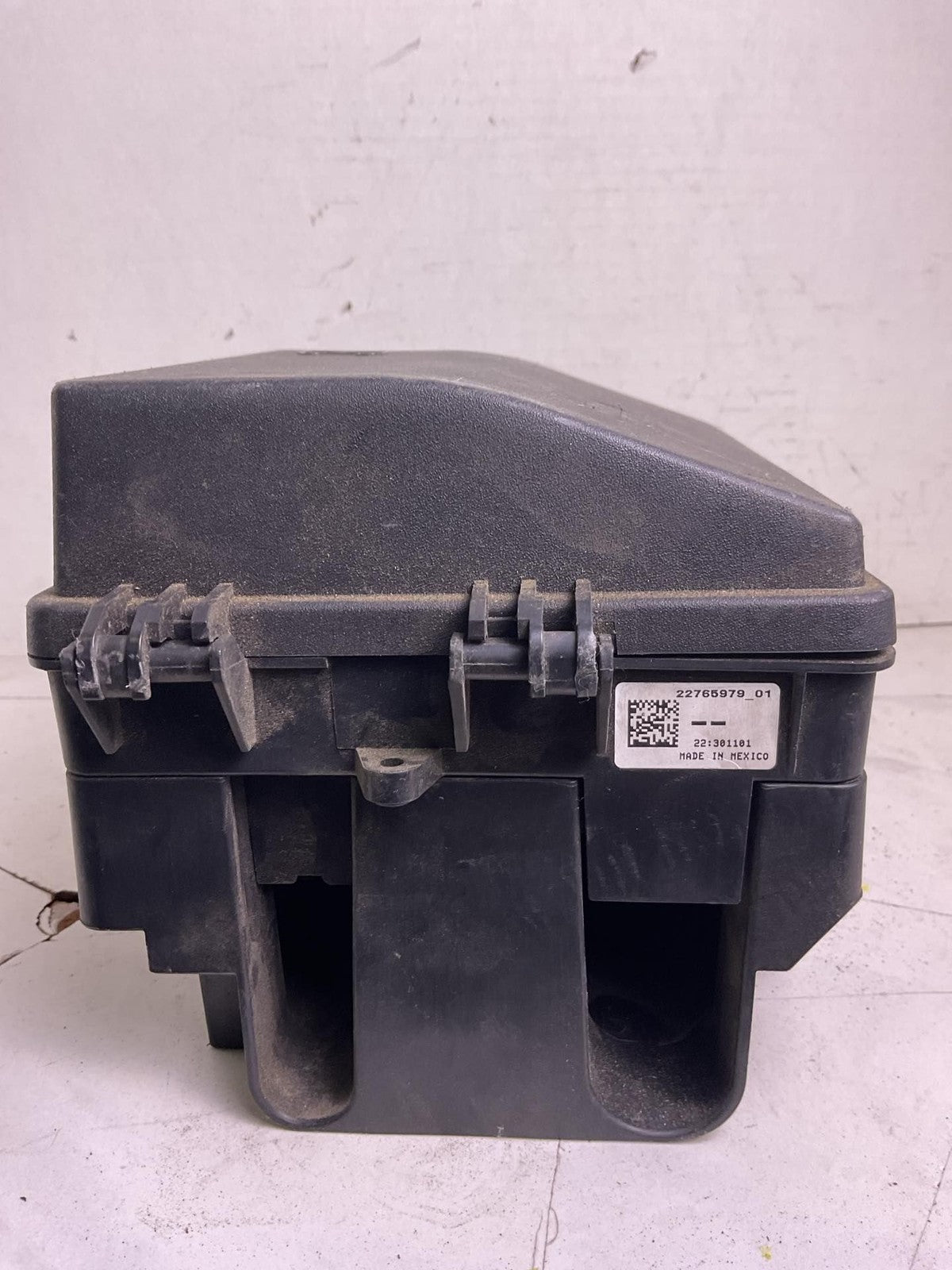 Engine Fuse Box For 2011 Chevy Camaro4