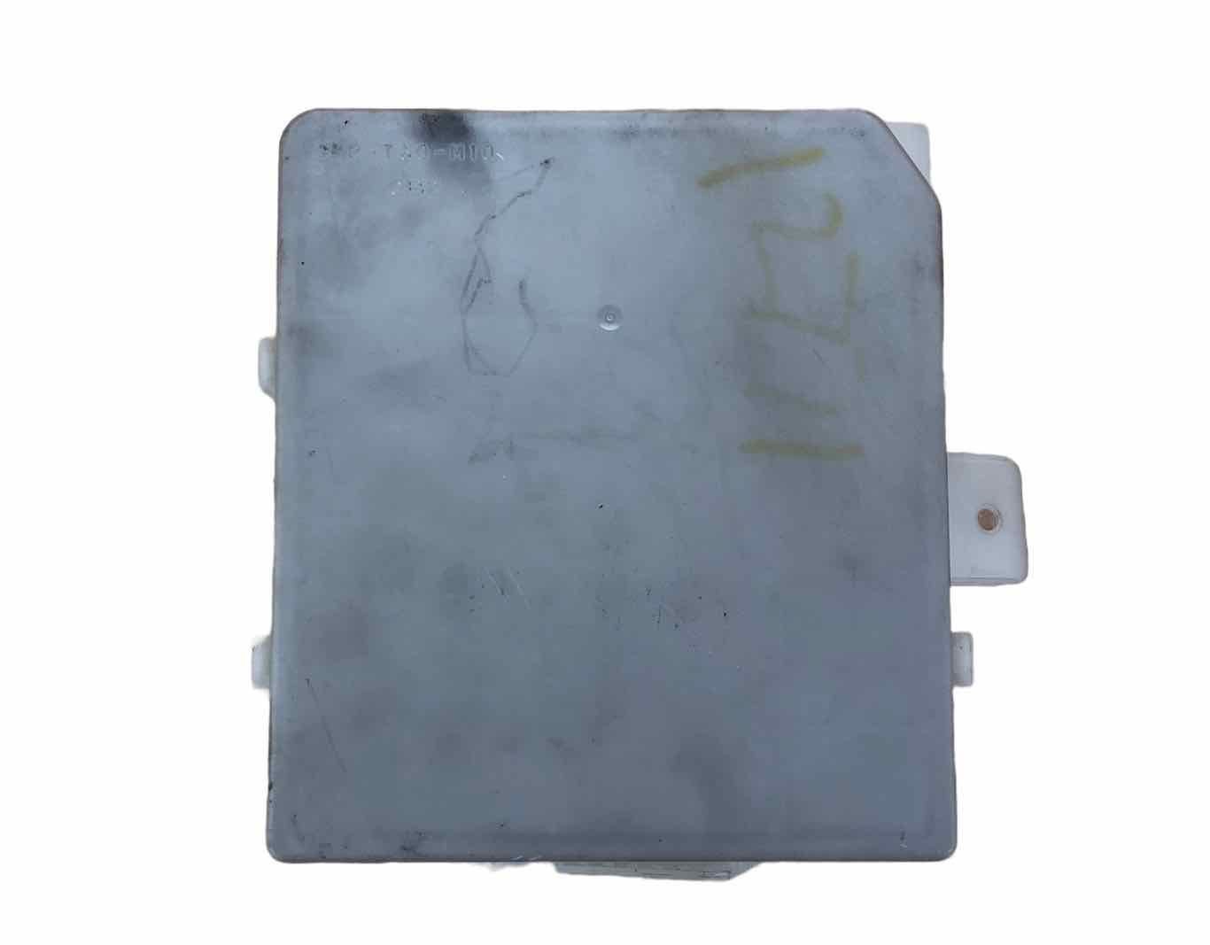 Engine Fuse Box NISSAN TITAN 04 05 061