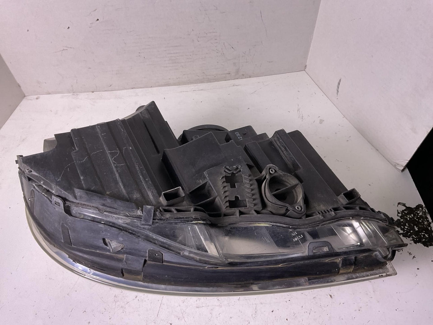 Headlamp Assembly MERCEDES C-CLASS Left 08 09 10 116