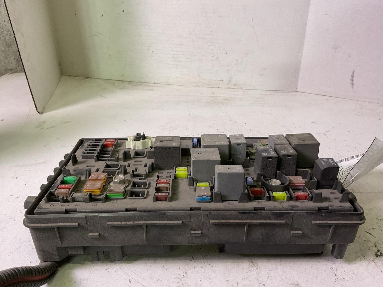Engine Fuse Box CADILLAC SRX 14 15 162