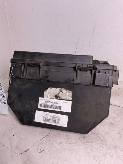 Engine Fuse Box DODGE CARAVAN 193