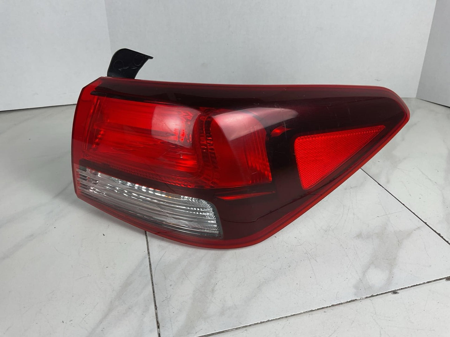 Tail Light Assembly KIA RIO Right 18 19 20 21 22 232