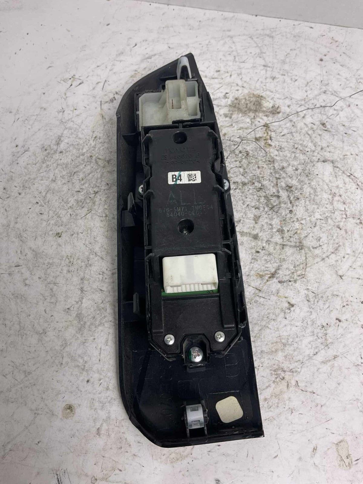 Door Switch Front TOYOTA HIGHLANDER 14 15 16 17 18 191