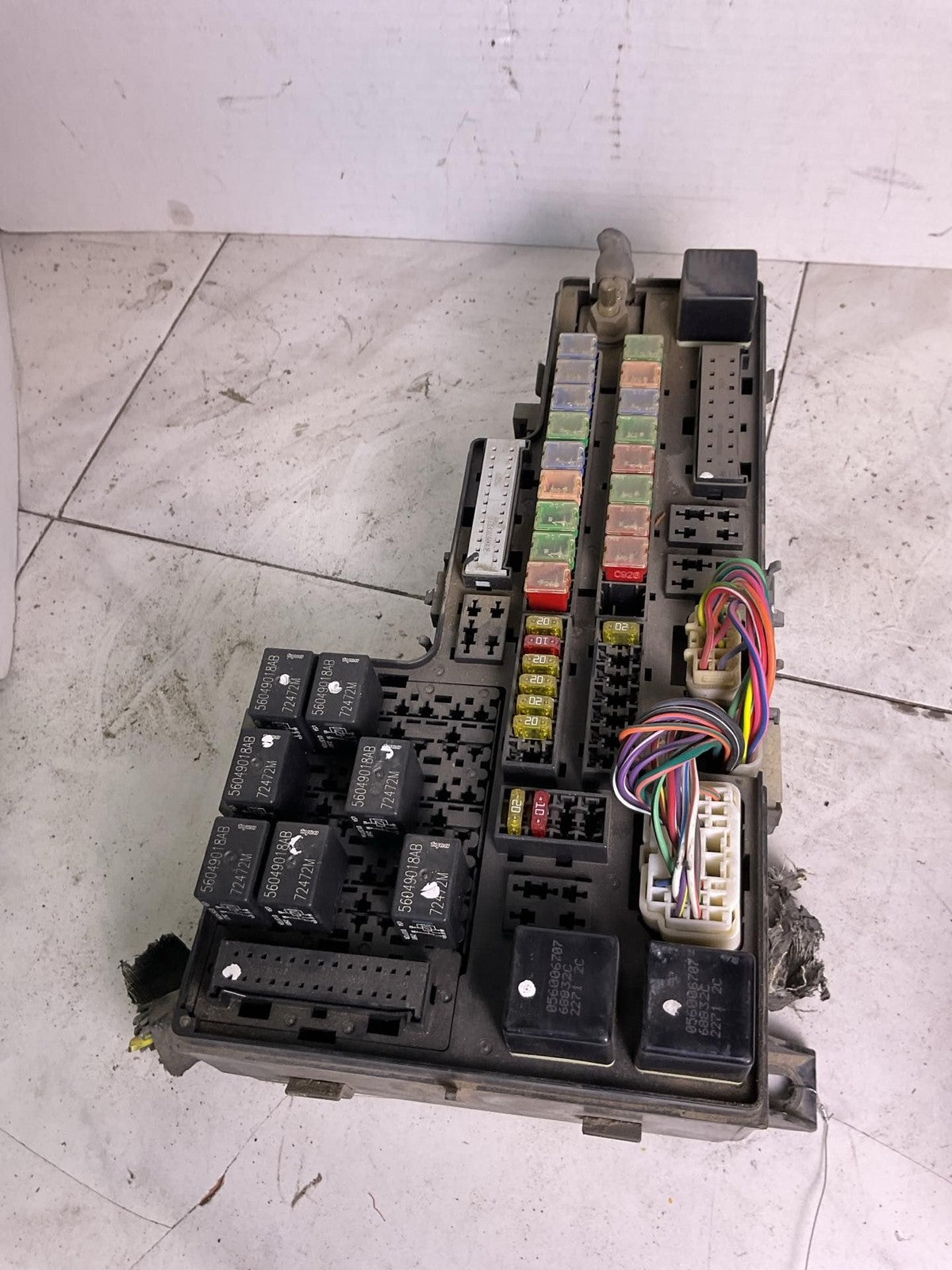 Engine Fuse Box DODGE DAKOTA 00 01 020