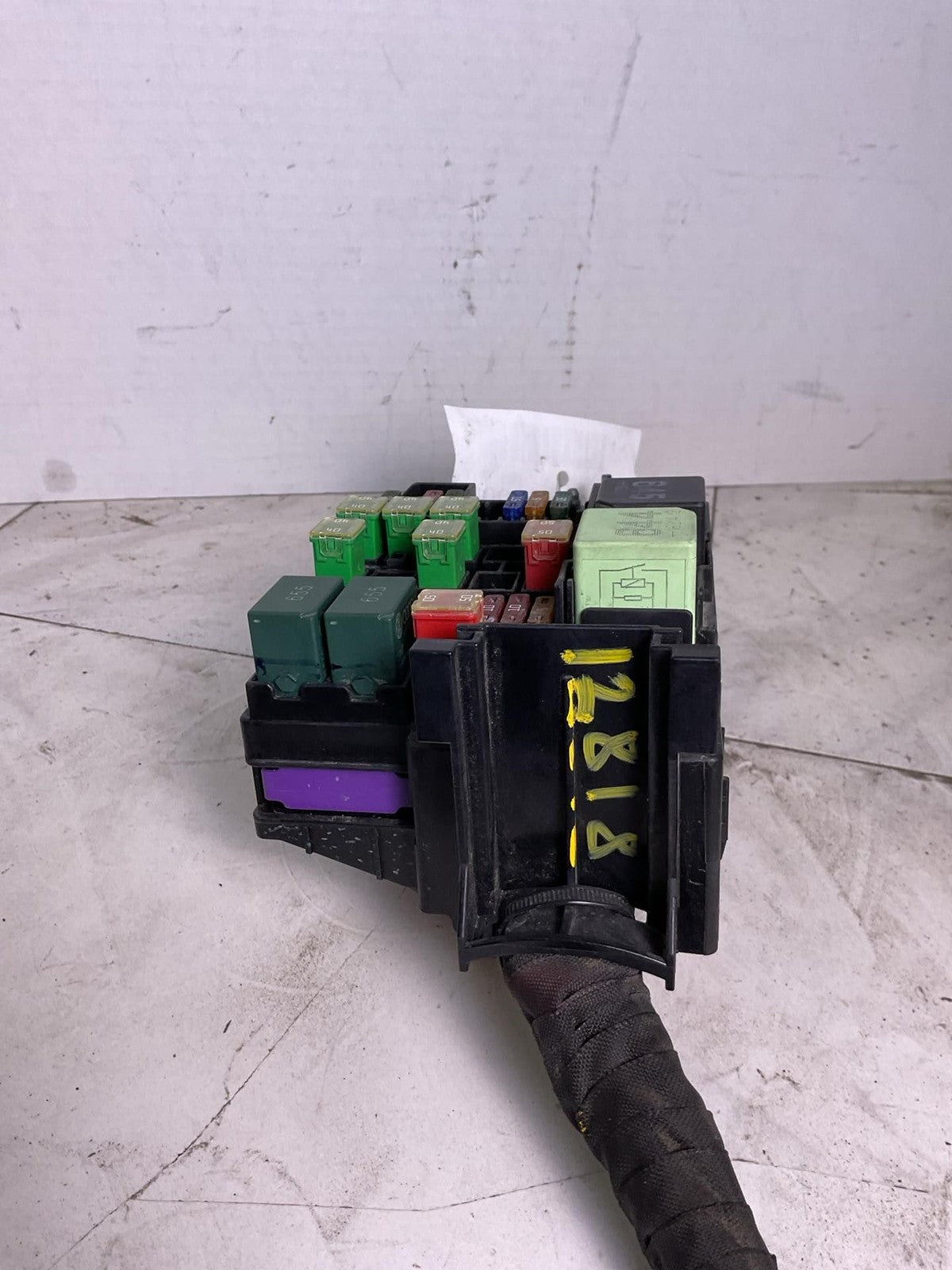 Engine Fuse Box VW PASSAT 12 13 14 15 16 17 18 19 20 21 223