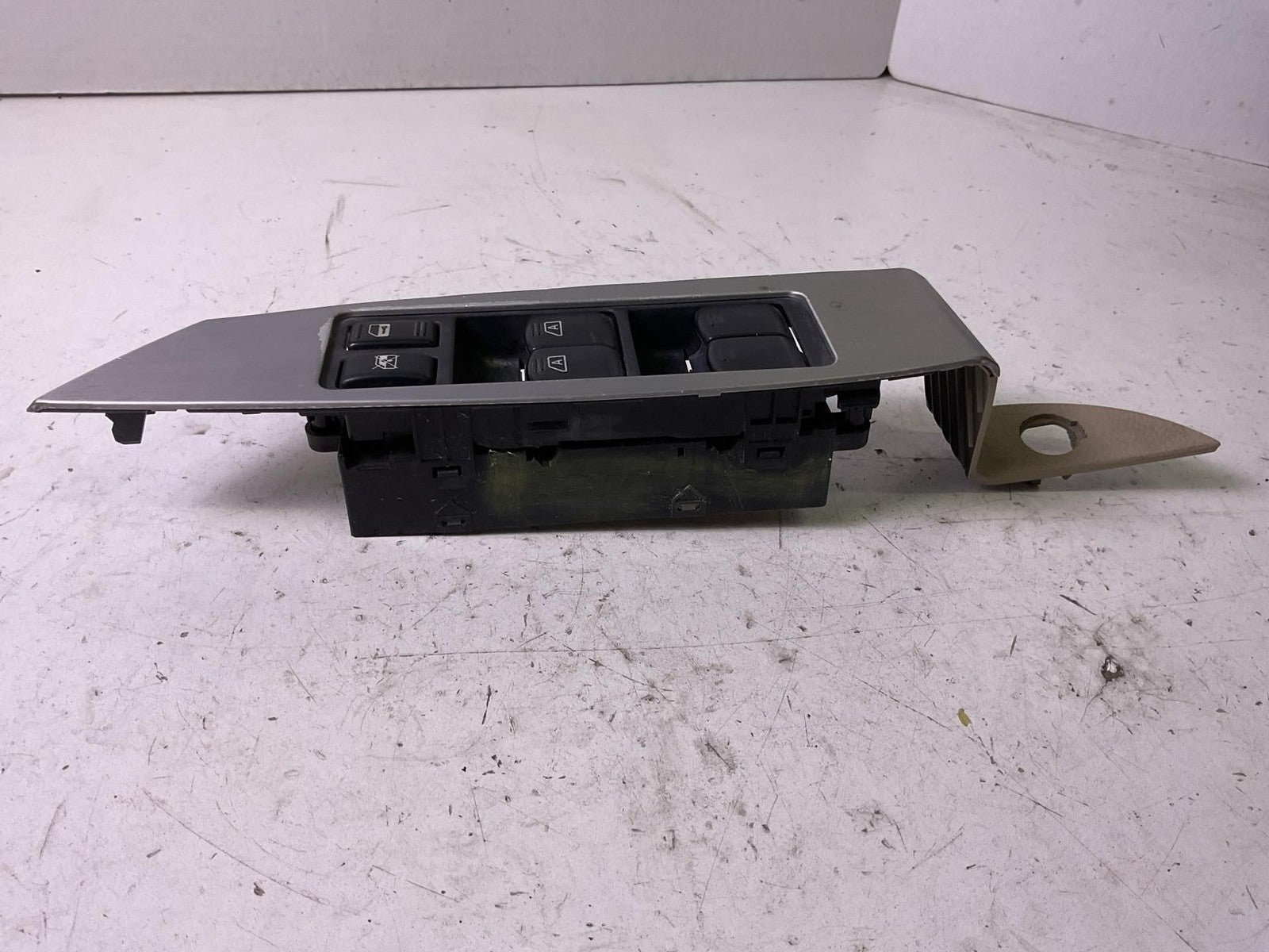 Door Switch Front NISSAN MURANO 05 061