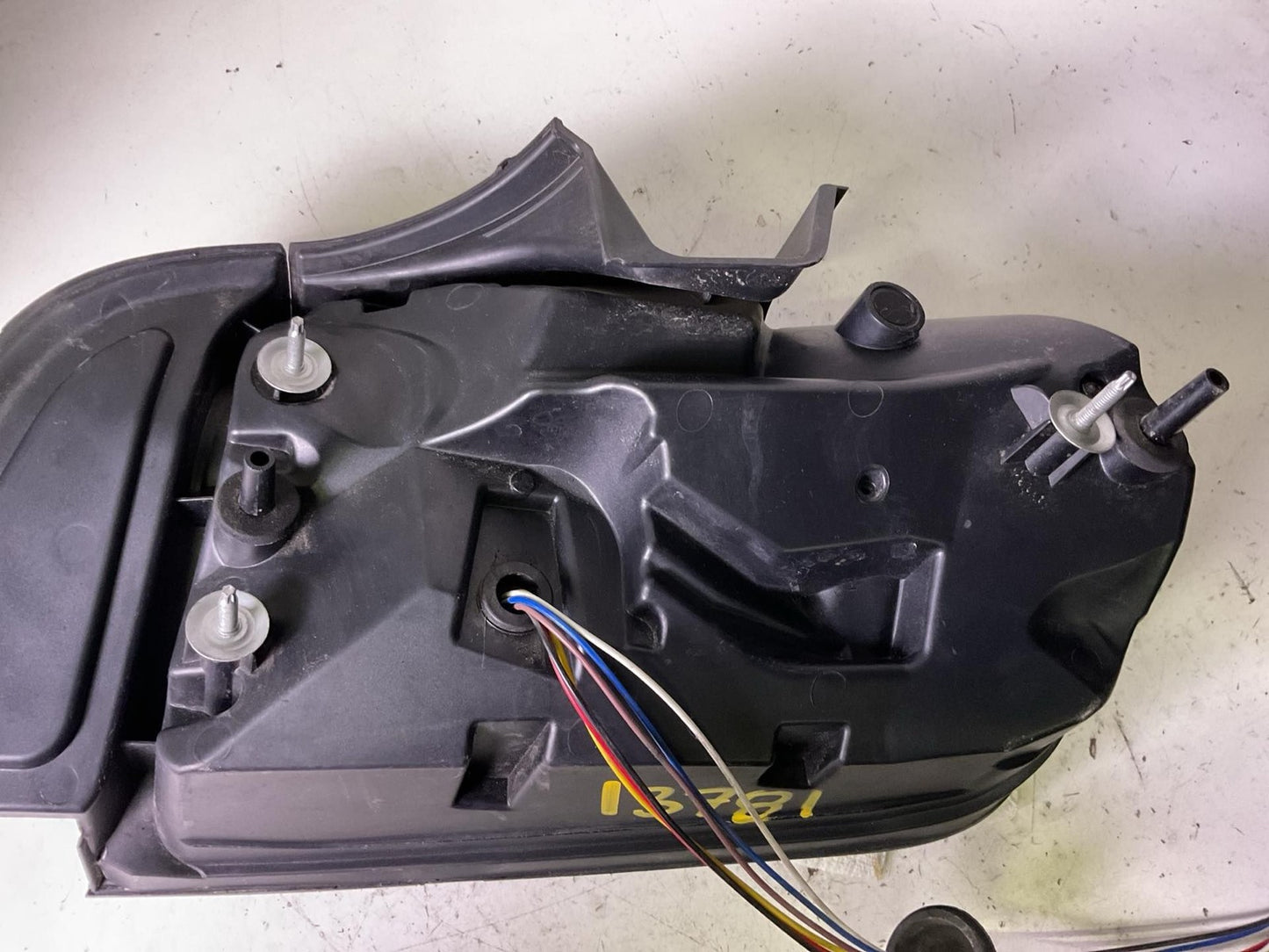 Tail Light Assembly FORD MUSTANG Left 18 19 20 21 22 234