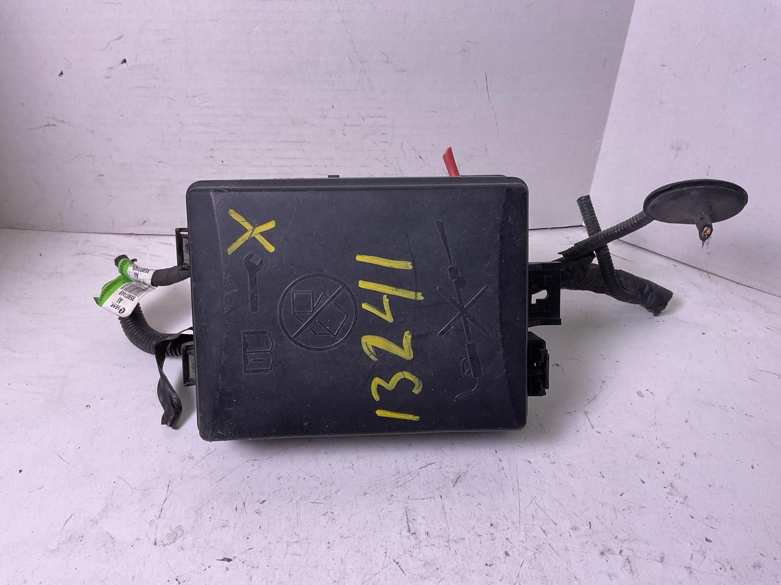 Engine Fuse Box CHEVY SONIC 12 130