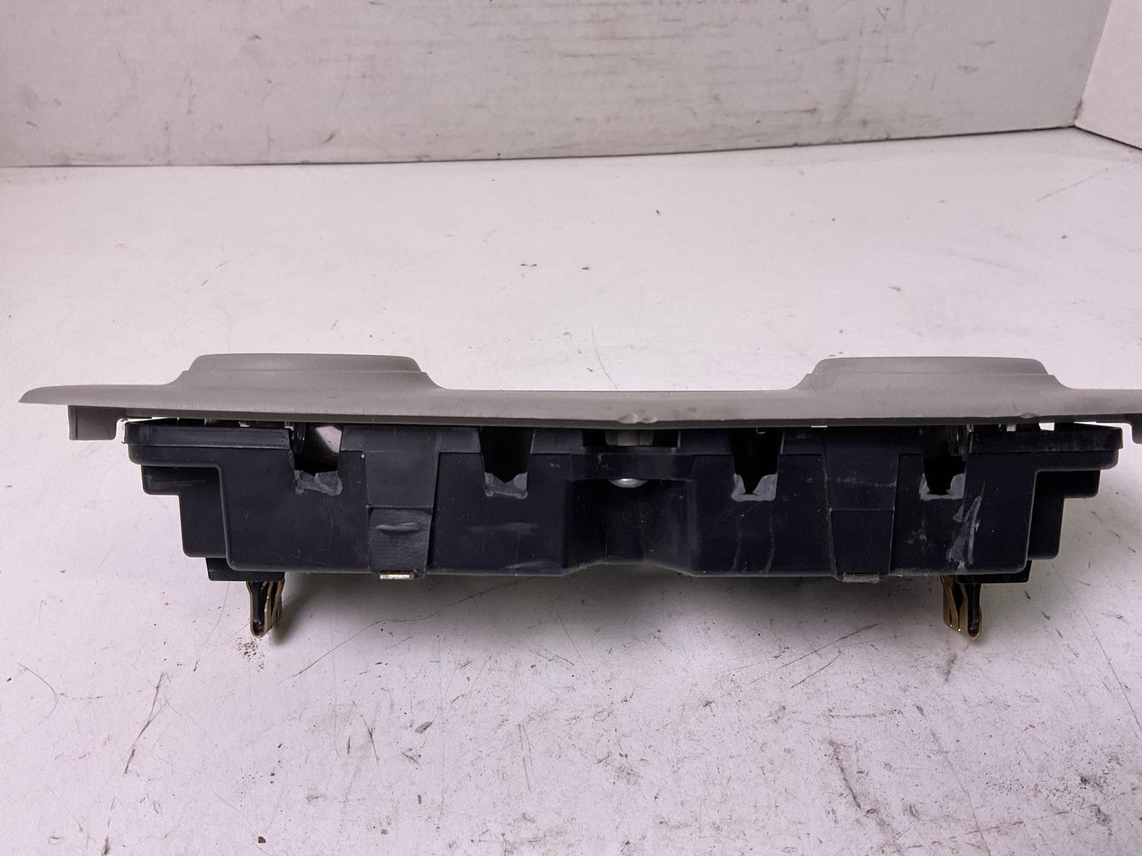 Front Console BUICK ENCLAVE 08 09 10 11 12 13 14 15 16 173