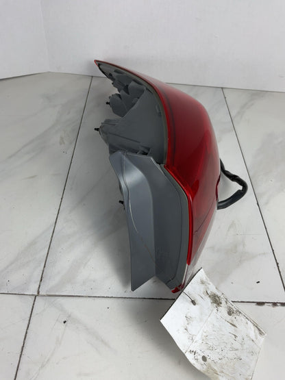 Tail Light Assembly HYUNDAI ELANTRA Right 17 183