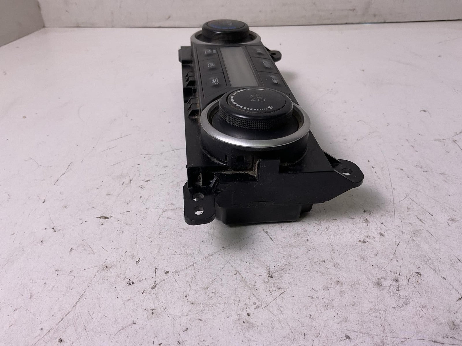 Heater A/c Control NISSAN LEAF 131