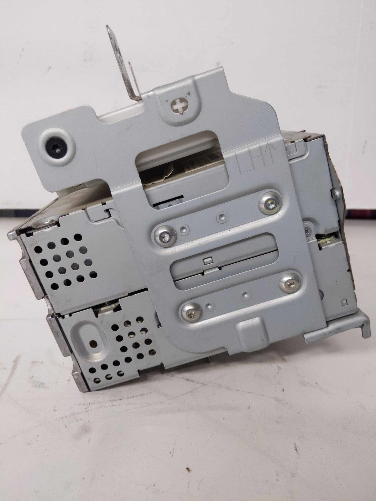 Audio & Visual Equip.(radio) INFINITI G37 08 093