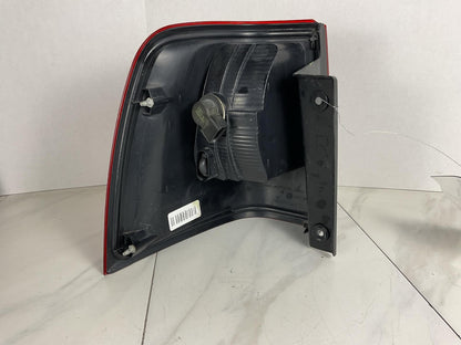 Tail Light Assembly LINCOLN NAVIGATOR Right 03 04 05 066