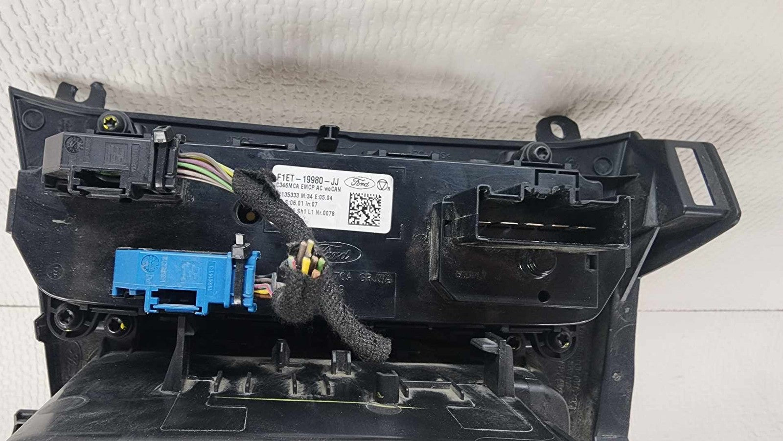 Heater A/c Control FORD FOCUS 15 16 17 187