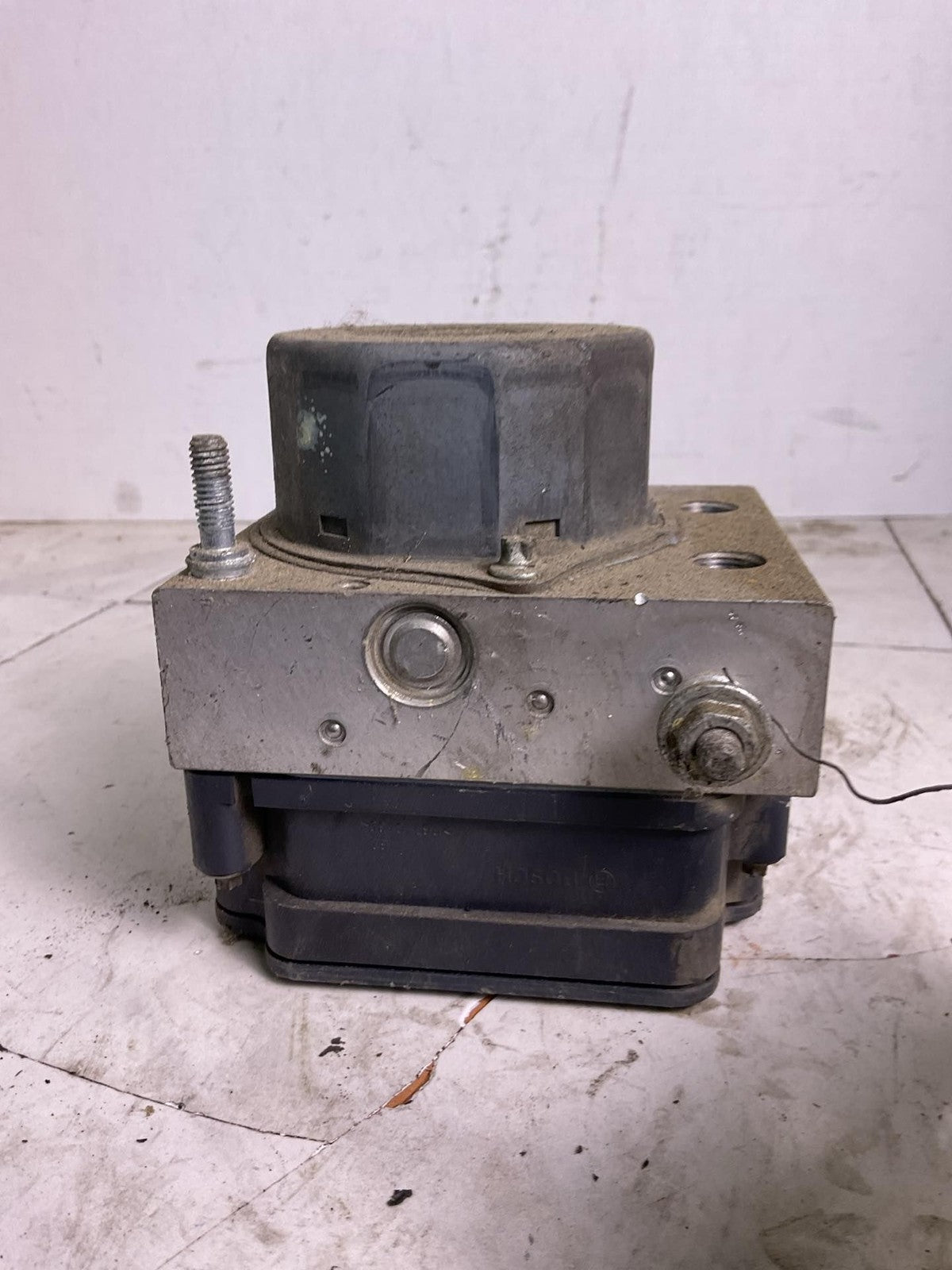 Anti-lock Brake Parts NISSAN VERSA 120