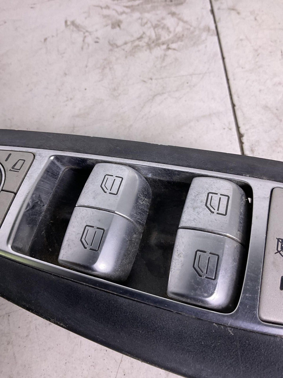 Door Switch Front MERCEDES C-CLASS 15 16 17 18 19 20 21 22 234