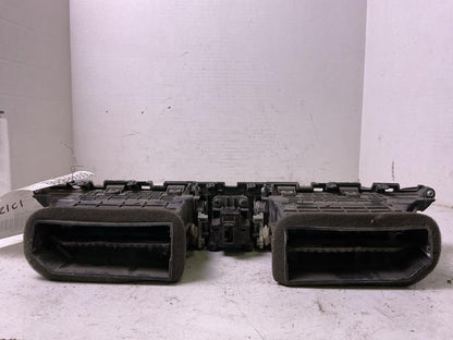 Air Cond./heater Vents KIA FORTE 212