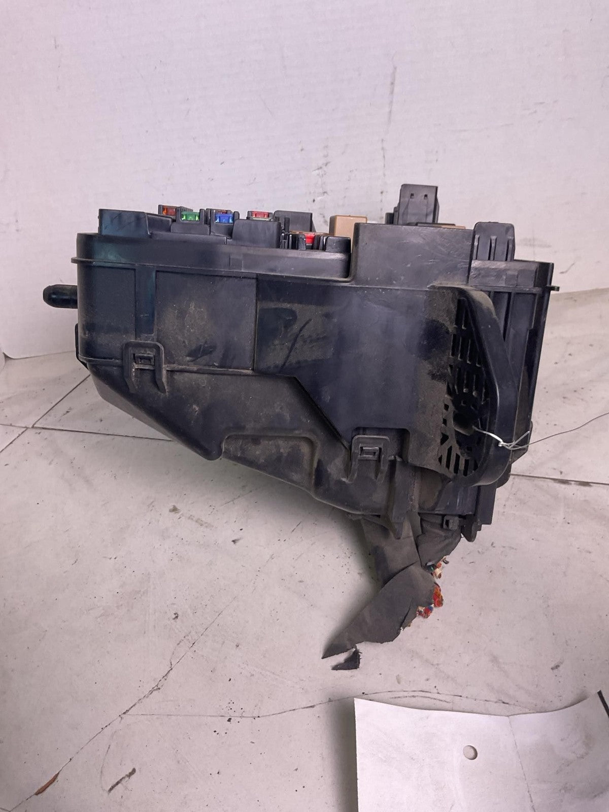 Engine Fuse Box KIA SEDONA 15 16 17 184