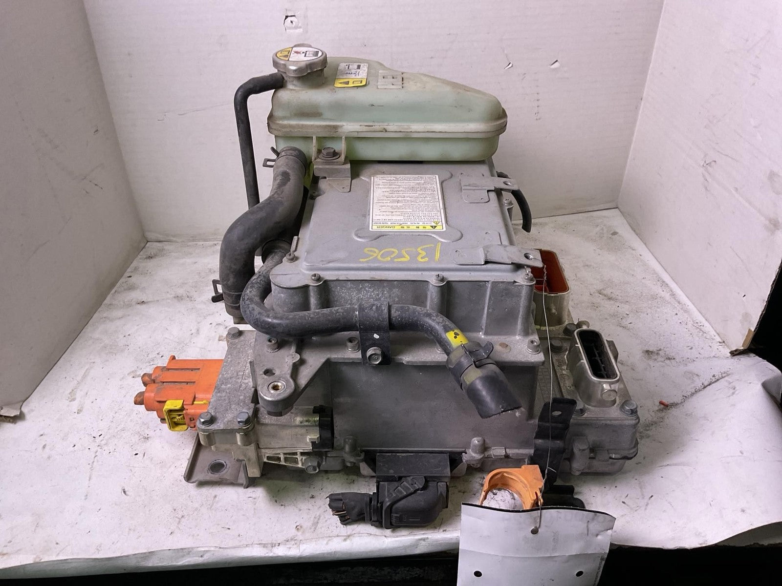 Converter/inverter/charger KIA OPTIMA 11 12 130