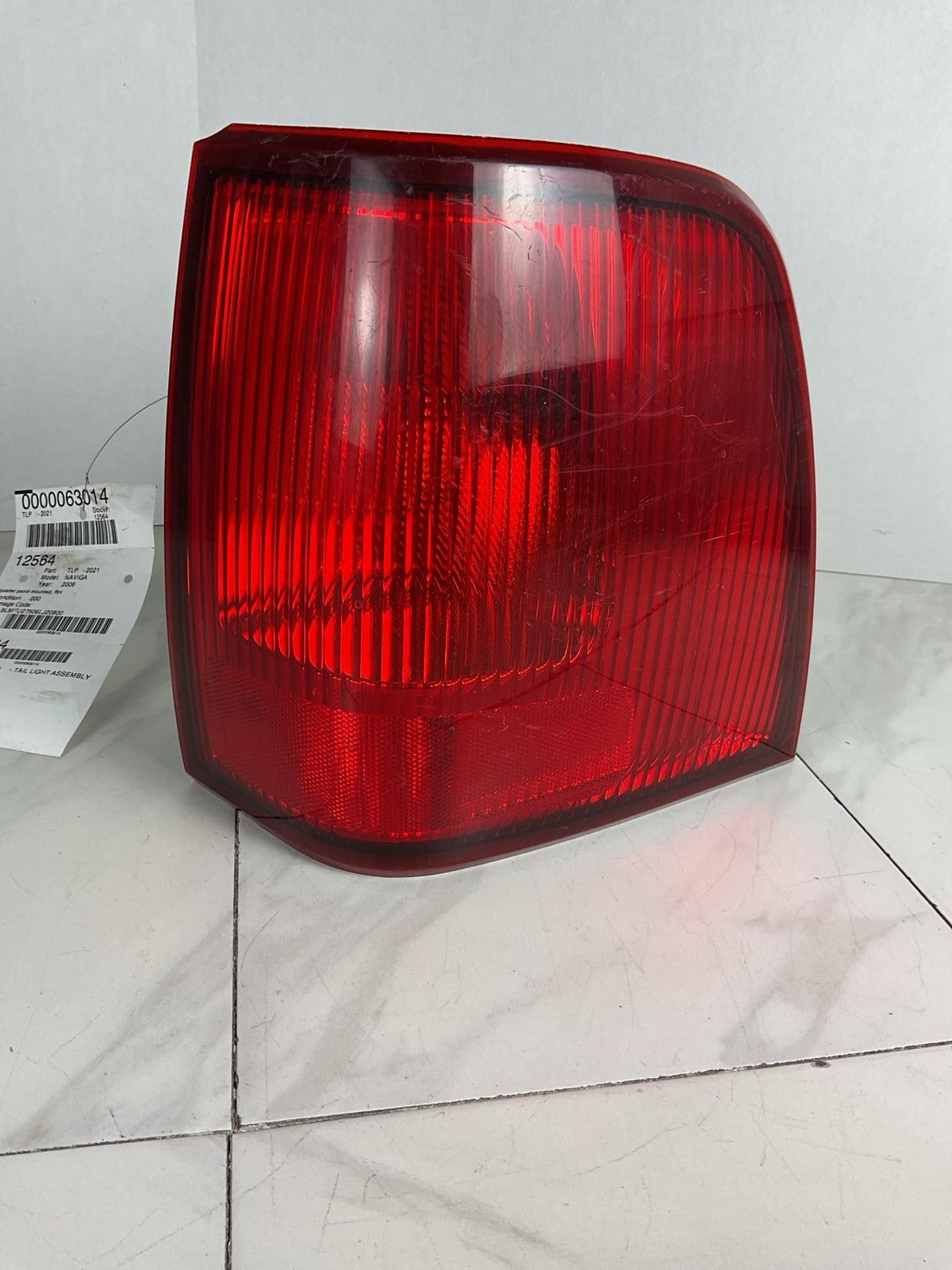Tail Light Assembly LINCOLN NAVIGATOR Right 03 04 05 060