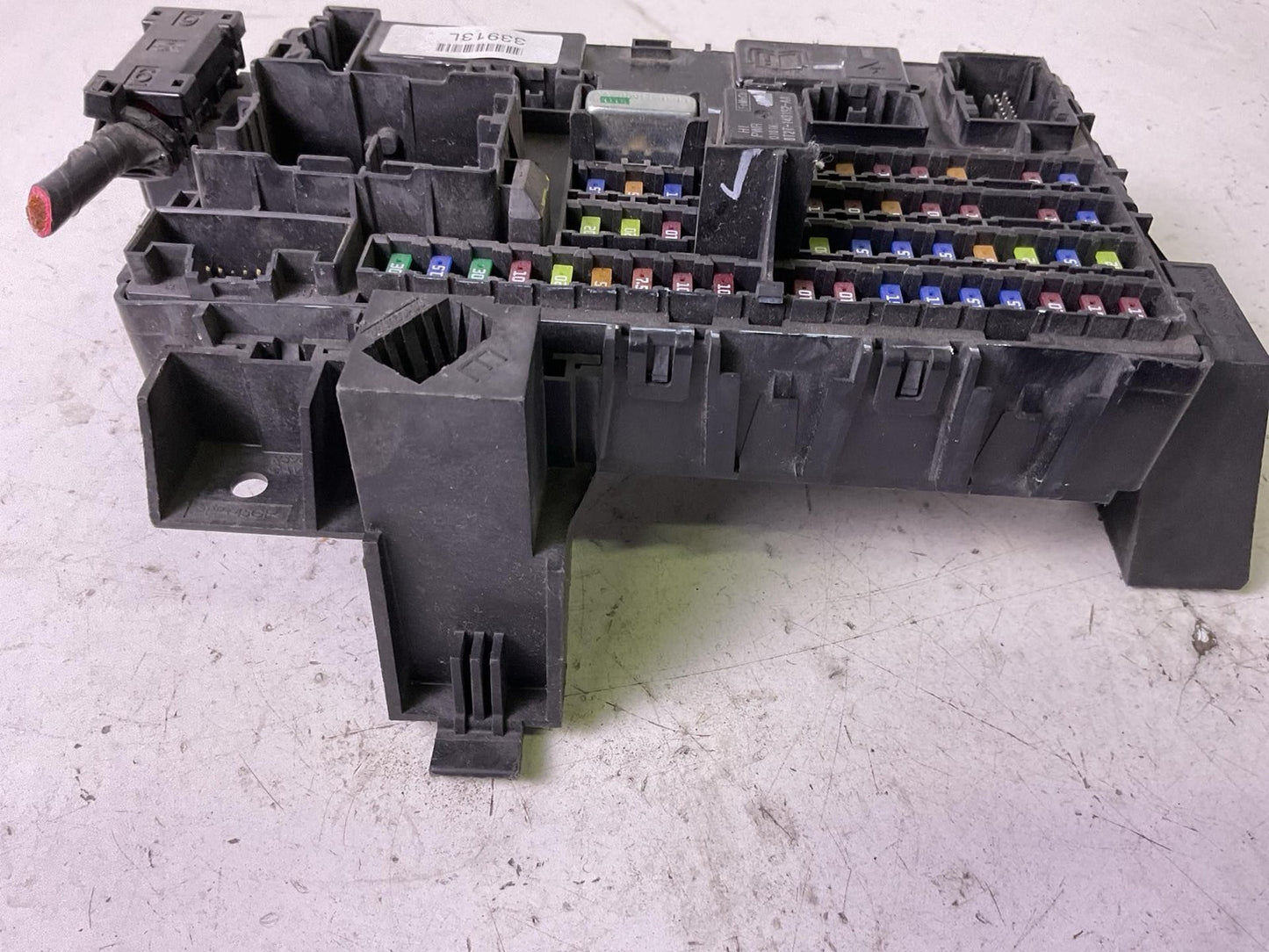Engine Fuse Box FORD EXPEDITION 153