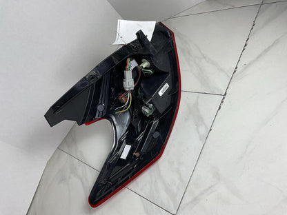 Tail Light Assembly NISSAN KICKS Right 18 19 204