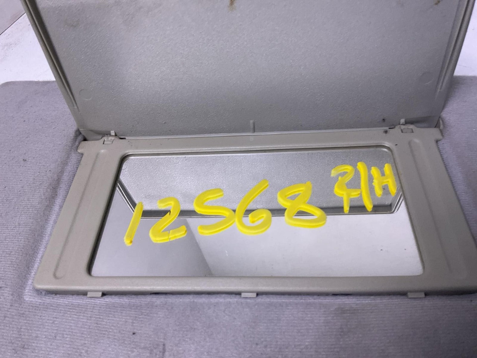 Sun Visor FORD PICKUP F150 Right 04 05 06 07 082