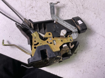 Front Door Latch TOYOTA SEQUOIA Left 01 02 03 04 05 06 073