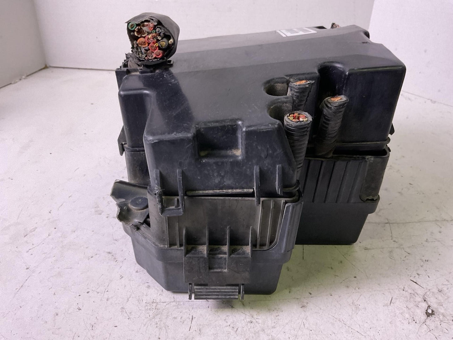 Engine Fuse Box KIA SORENTO 11 12 133