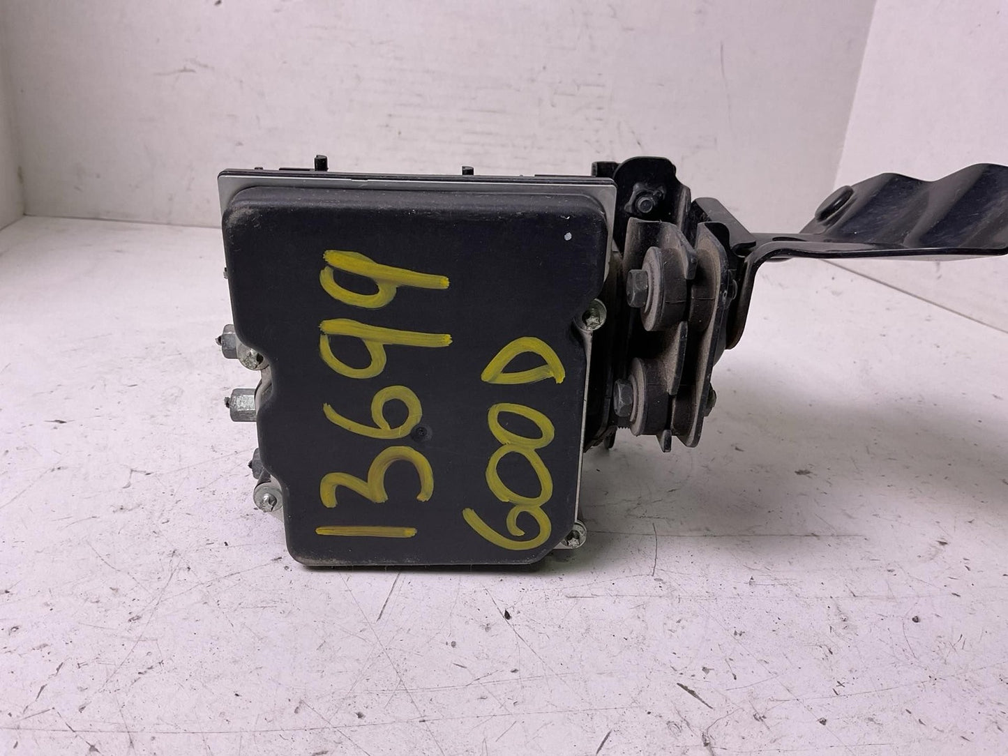 Anti-lock Brake Parts INFINITI G35 07 086