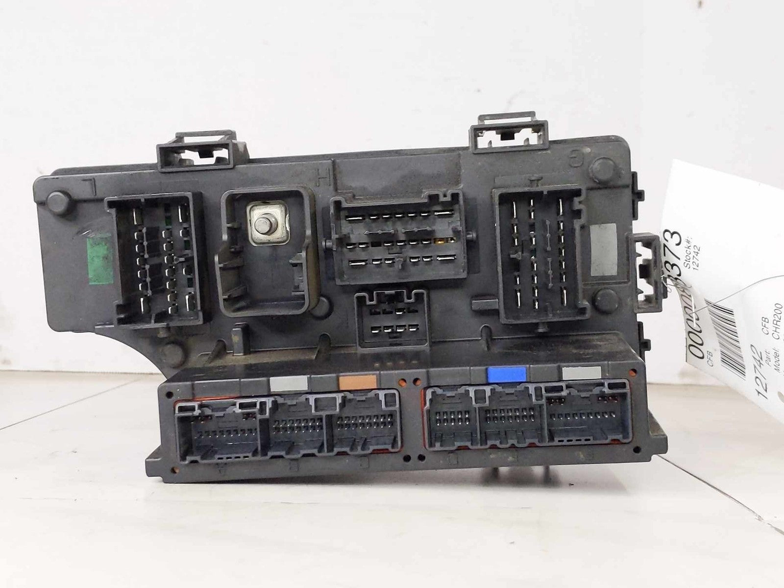 Cabin Fuse Box CHRYSLER 200 120