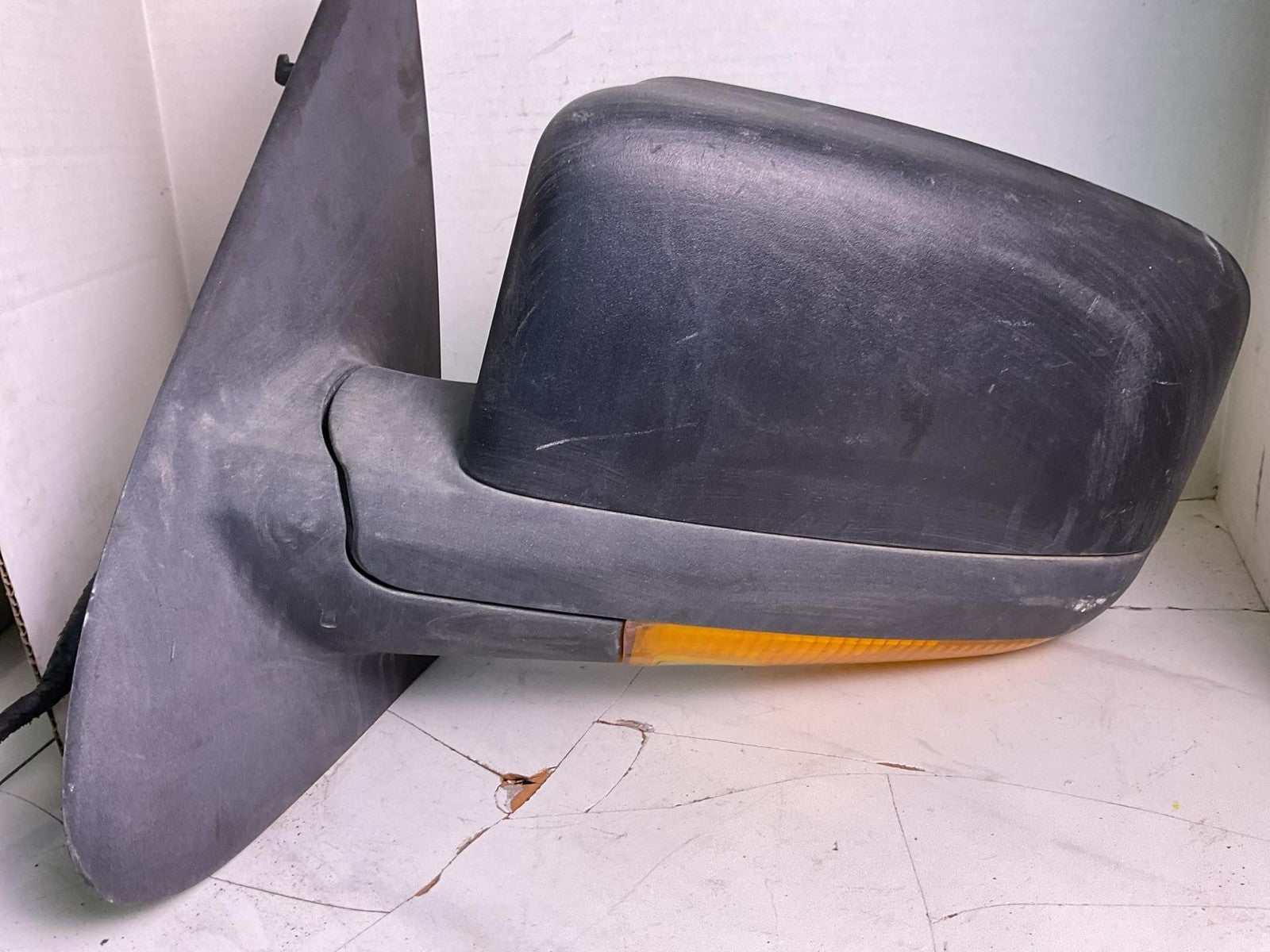 Door Mirror FORD EXPEDITION Left 05 064