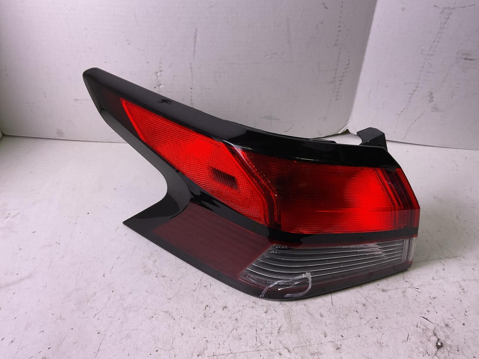 Tail Light Assembly Left Driver Side For 2020 2021 2022 2023 2024 Nissan Versa0