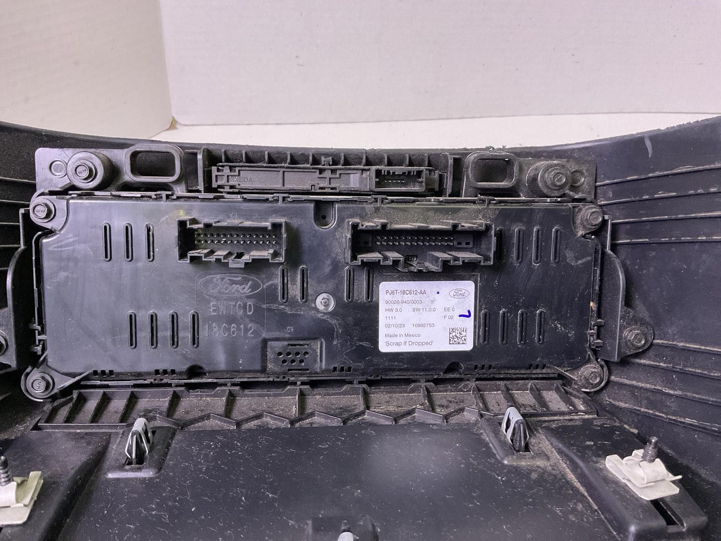 Heater A/c Control FORD ESCAPE 22 23 242