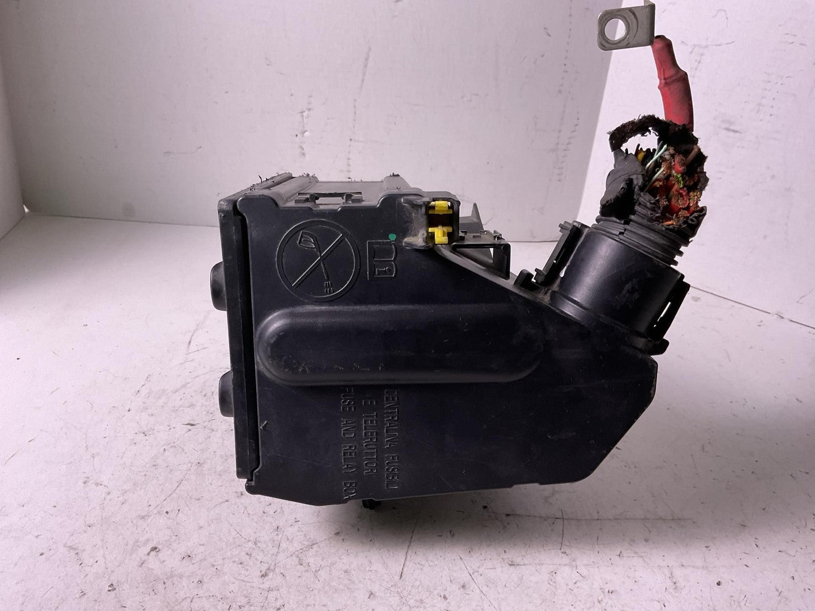 Engine Fuse Box RENEGADE 15 16 17 18 19 20 213