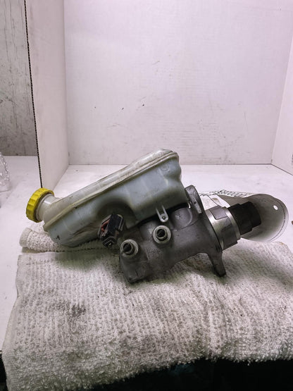 Master Cylinder DODGE CARAVAN 12 13 14 15 16 17 18 19 201