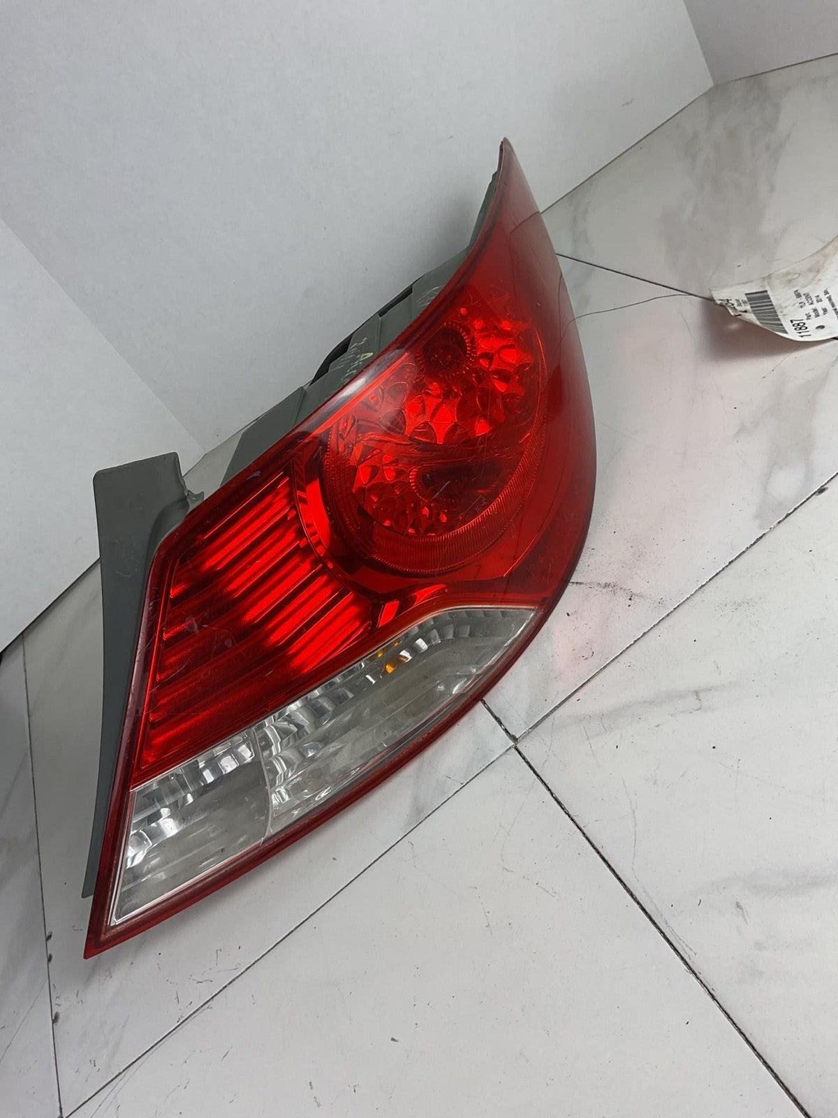 Tail Light Assembly HYUNDAI ACCENT Right 12 13 140