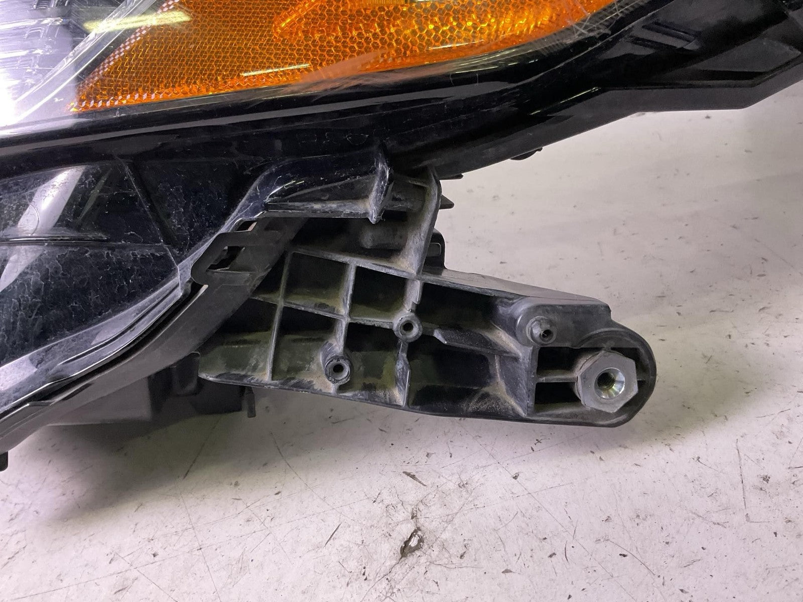 Headlamp Assembly TOYOTA CAMRY Left 18 19 20 21 22 23 243